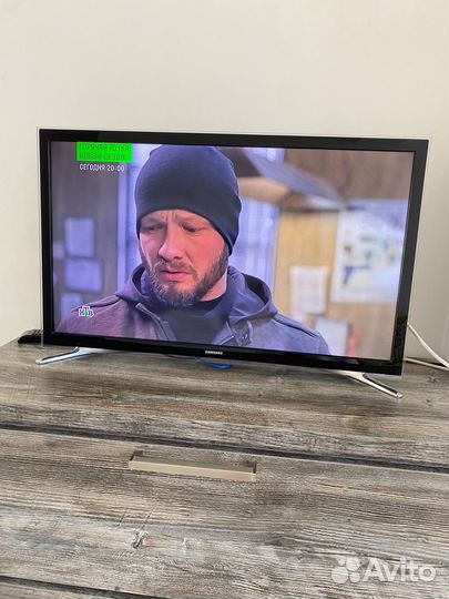 Телевизор Samsung SMART tv 32 дюйма