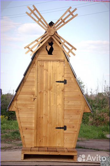 Уличный туалет деревянный