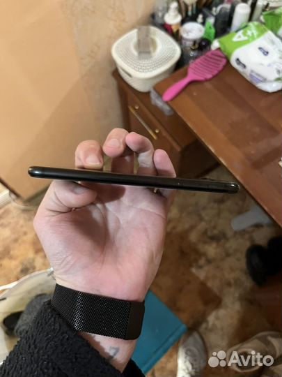 iPhone SE (2020), 64 ГБ