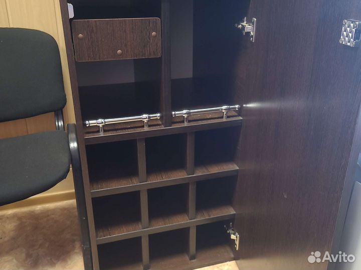 Барный шкаф