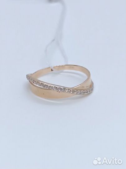 Золотое кольцо с камнем 16р