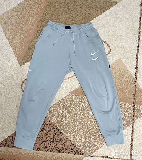 Спортивные штаны nike sportswear swoosh