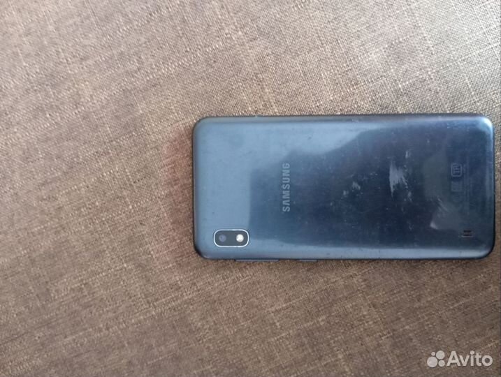 Samsung Galaxy A10, 2/32 ГБ