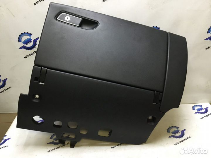 Бардачок Audi A8 D4