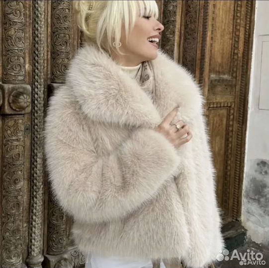 Шуба пушистая эко бежевая S M новая lime zara