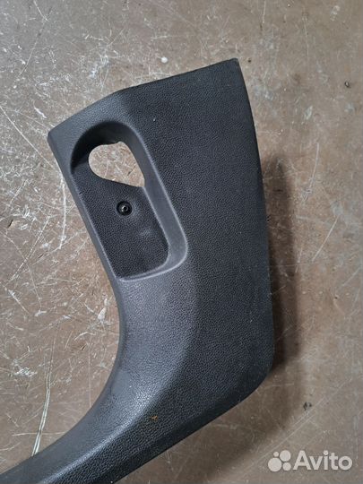 Накладка порога левый Skoda Fabia