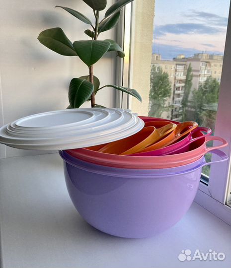 Чаши Миллиан Tupperware