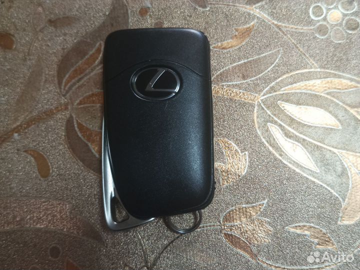 Ключ lexus