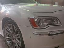 Chrysler 300C 3.6 AT, 2012, 200 000 км, с пробегом, цена 1 700 000 руб.