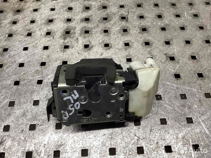 Замок двери передней левой Fiat Doblo