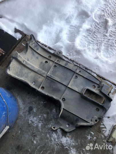 Toyota corolla 120 пыльник заднего бампера