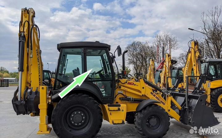 Стекло дверное верхнее правое New Holland LB B110