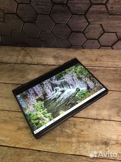 Lenovo Yoga i5 / i7, 8gb, 14.0 ips