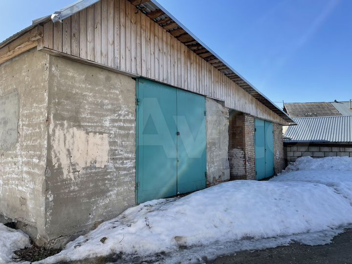 Гараж, > 30 м²