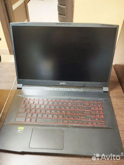 Ноутбук MSI katana gf76 b12ucr 821xru