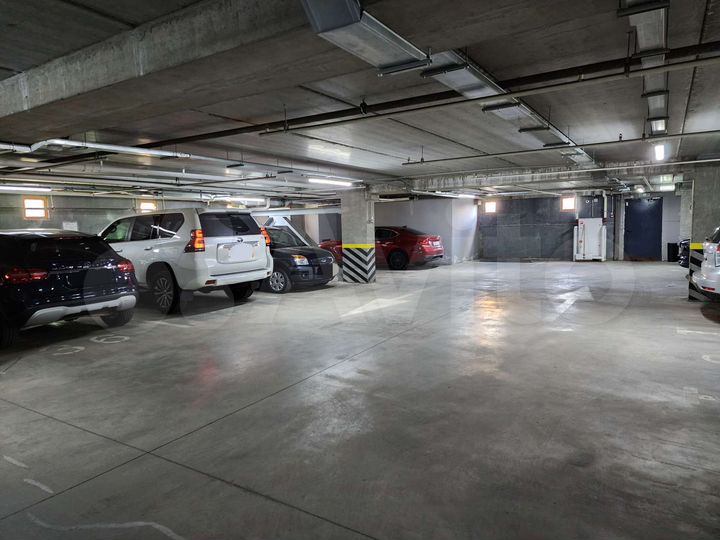 Машиноместо, 16 м²