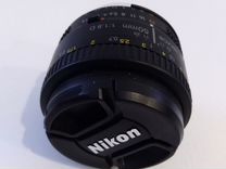 Nikon 50mm f/1.8D AF Nikkor