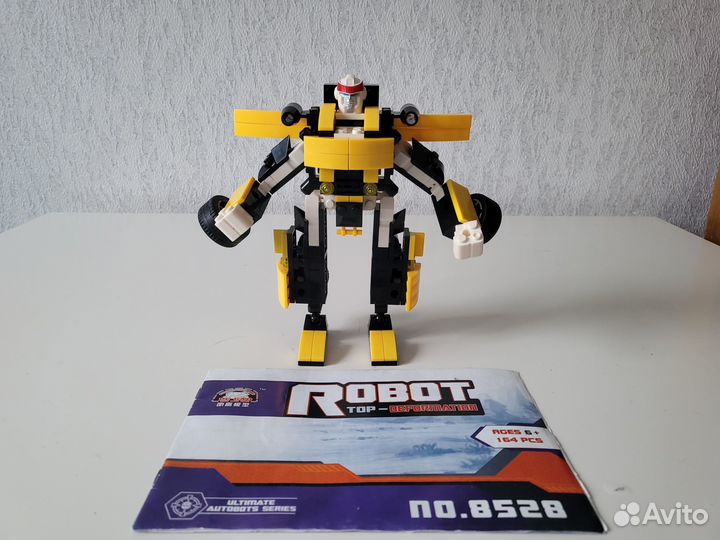 Продаю конструктор Робот аналог Лего