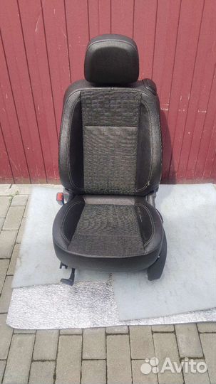 Сиденье водительское Опель astra gtc