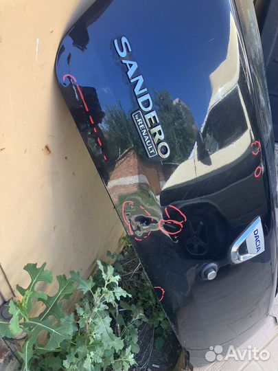 Крышка багажника рено сандеро 1(дефект)