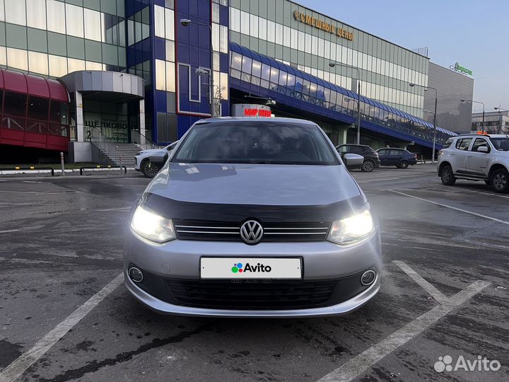 Volkswagen Polo 1.6 AT, 2010, 239 700 км