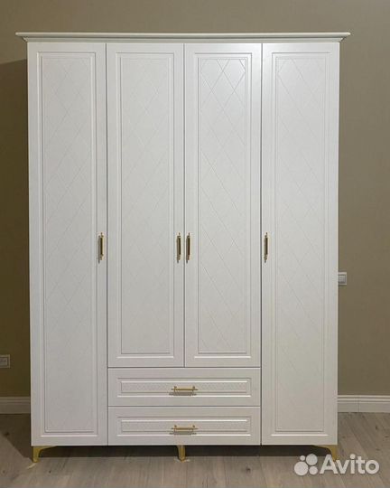 Шкаф распашной