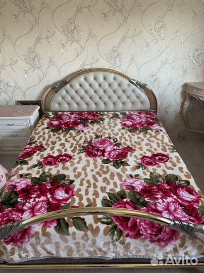 Покрывало плед на кровать двустороннее 200x220