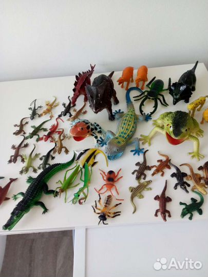 Динозавры, млекопетающие, насекомые, ящерцы, кроко