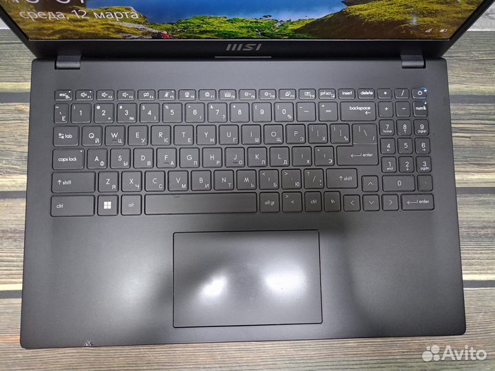 MSI 15 B11M Core i3 8/SSD256Gb