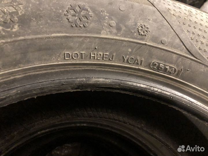 Kumho I'Zen RV Stud KC16 225/65 R17