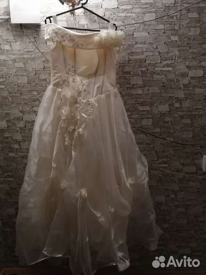 Платье свадебное