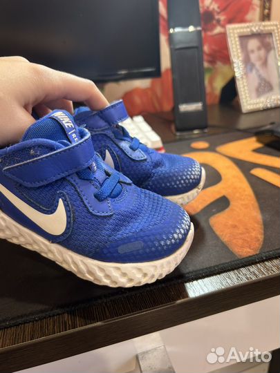 Кроссовки на мальчика nike