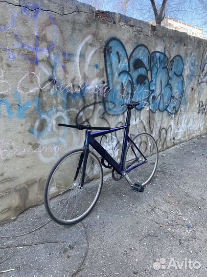 Gray fixed gear
