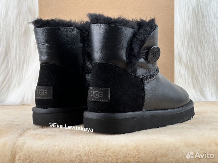 Угги женские Ugg Mini Bailey Button Metal Black