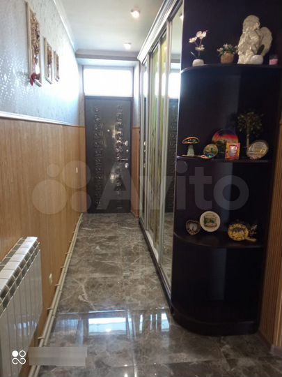 2-к. квартира, 60 м², 1/4 эт.