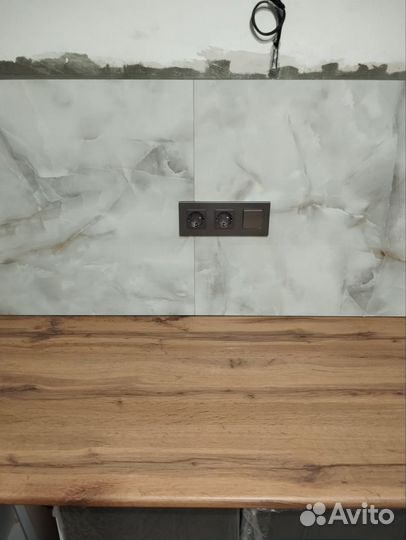 Столешница для кухни новая (брак-скол угла)