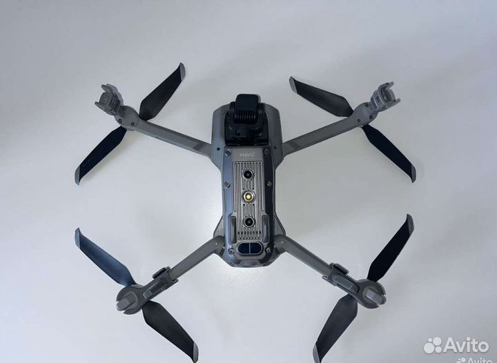 Квадрокоптер DJI Mavic Air 2 Fly more combo