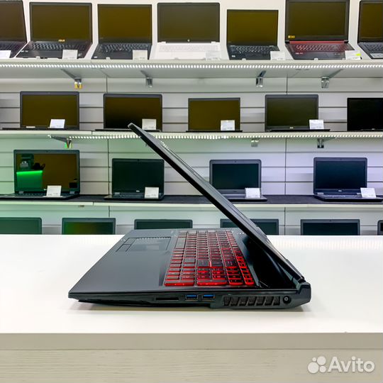 Игровой ноутбук MSI i7/RTX(6gb) /17.3/как новый