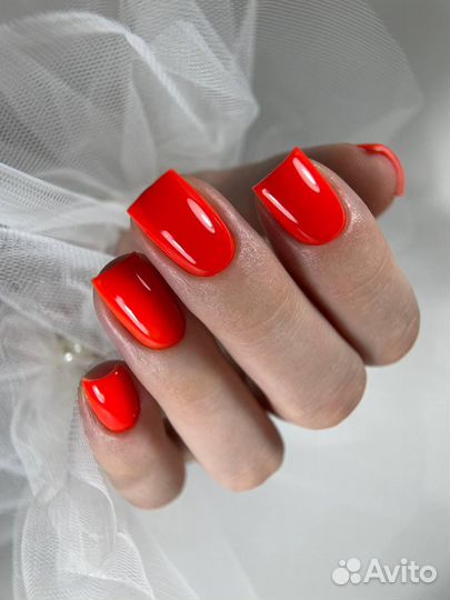 Модель на маникюр