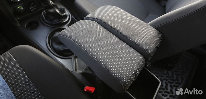 Подлокотники передний центральный