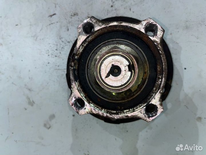 Ступица передняя Bmw 5 Серия E39 M52B25 1996