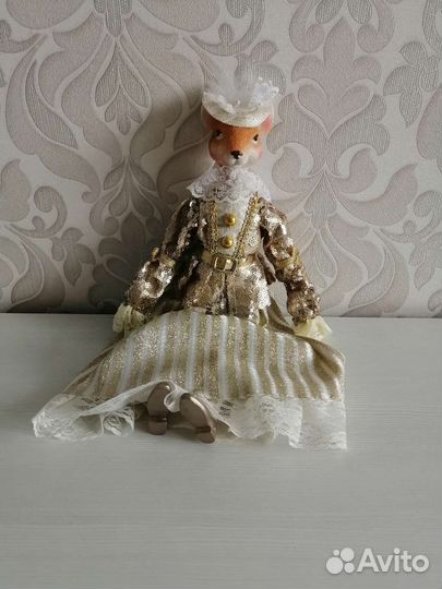 Кукла интерьерная