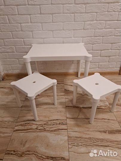 Детский стол и 2 стула IKEA