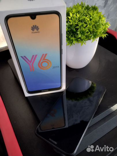 HUAWEI Y6 (2019), 2/32 ГБ