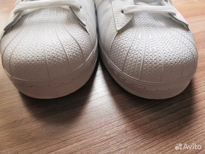 Кроссовки adidas