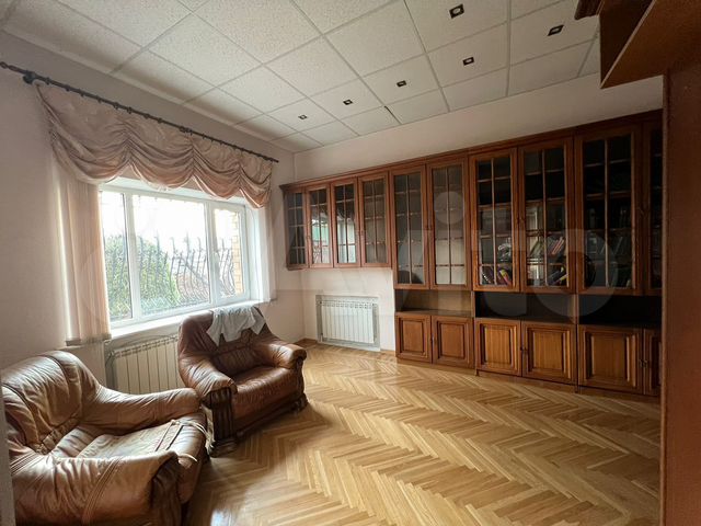 Коттедж 420 м² на участке 5 сот.