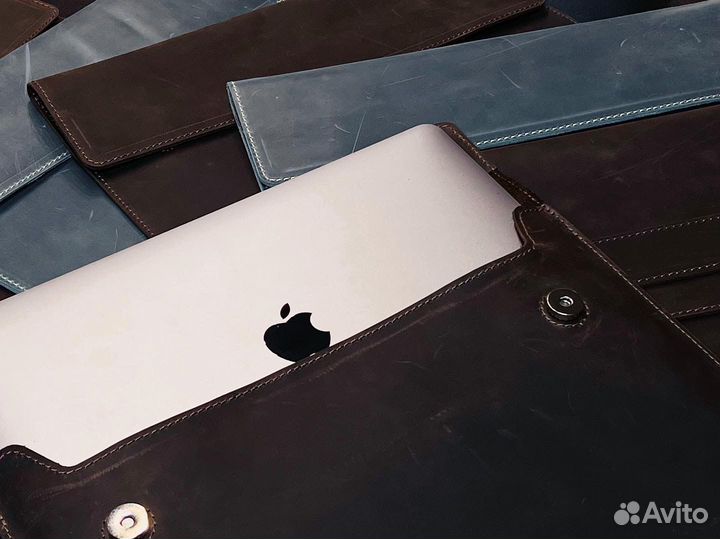 Кожаный чехол для MacBook Air M1