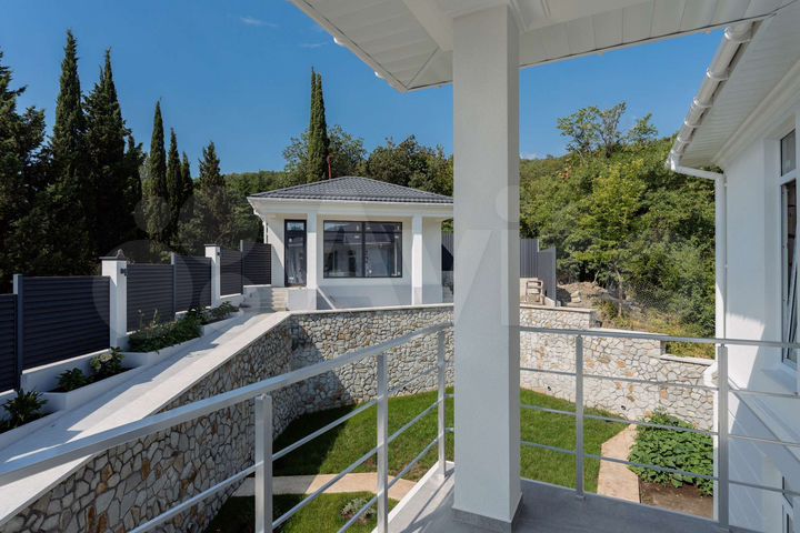 Дом 267,8 м² на участке 7 сот.