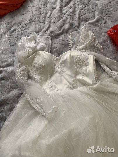 Свадебное платье