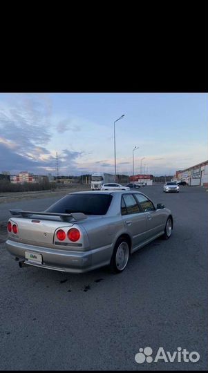 Nissan Skyline 2.0 AT, 1999, 320 000 км